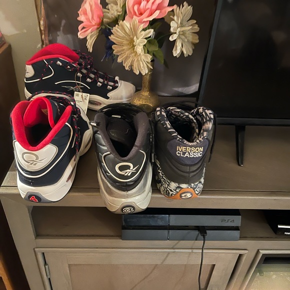 Jordan 3s a 10.5 still new wore them one time don’t like them main image 5